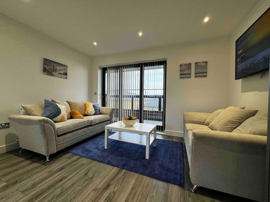 Villa Driftwood - Hornsea Town House With Sea Views And Balconies Exterior foto